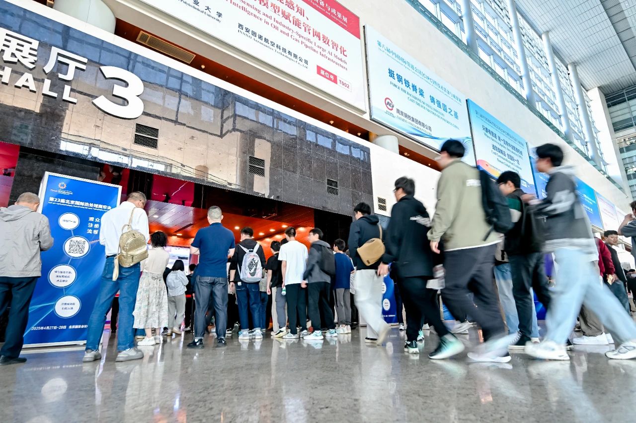 7acf4e71c2bda23d79de3ca00adeffd.jpg